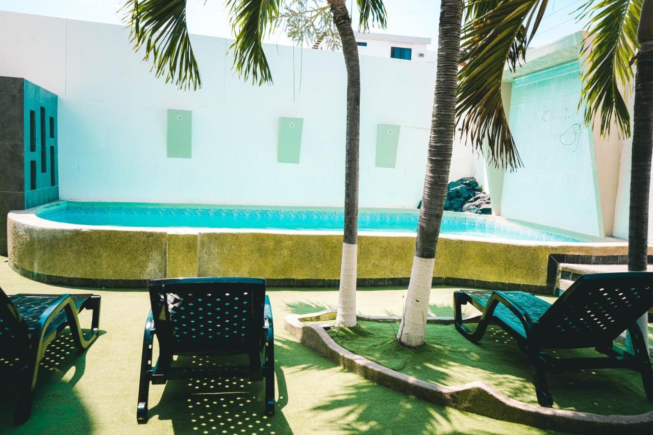 Hotel Manta Beach Madrigal Exterior foto