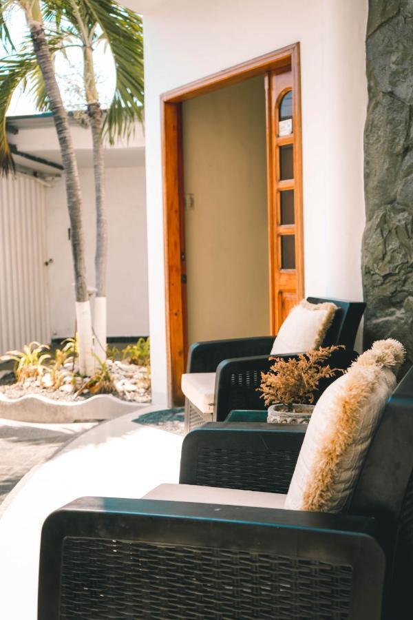 Hotel Manta Beach Madrigal Exterior foto