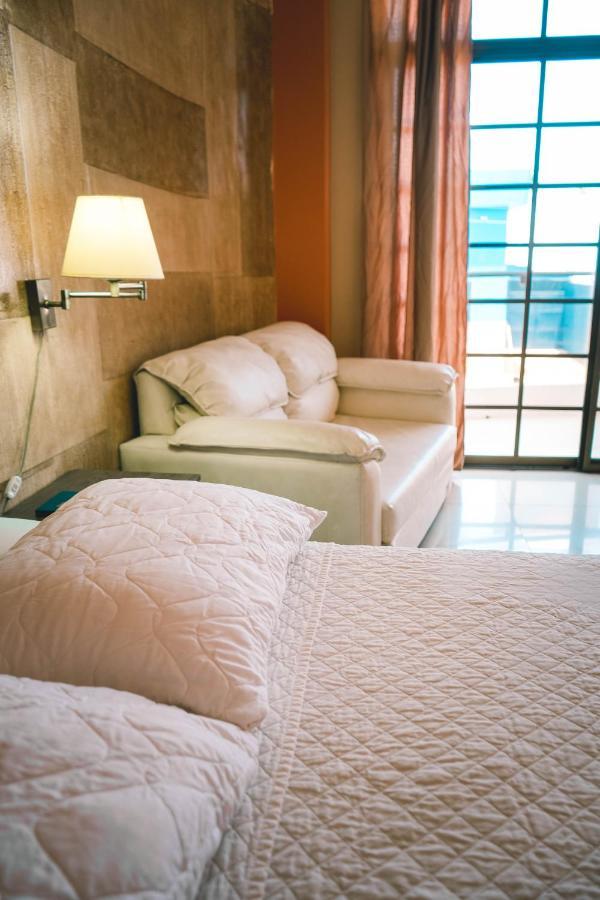 Hotel Manta Beach Madrigal Exterior foto